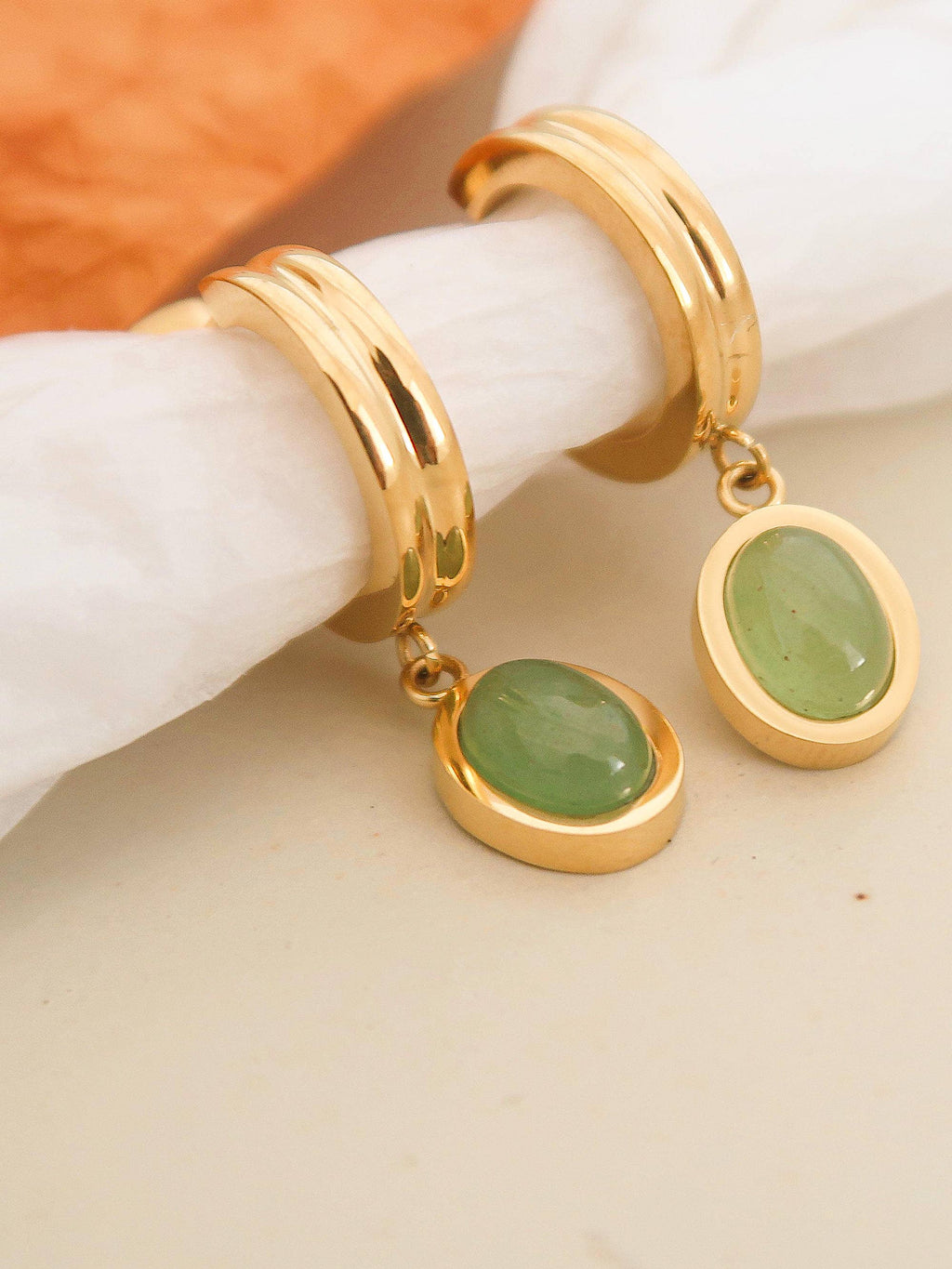 Dainty Round Dangle Earring