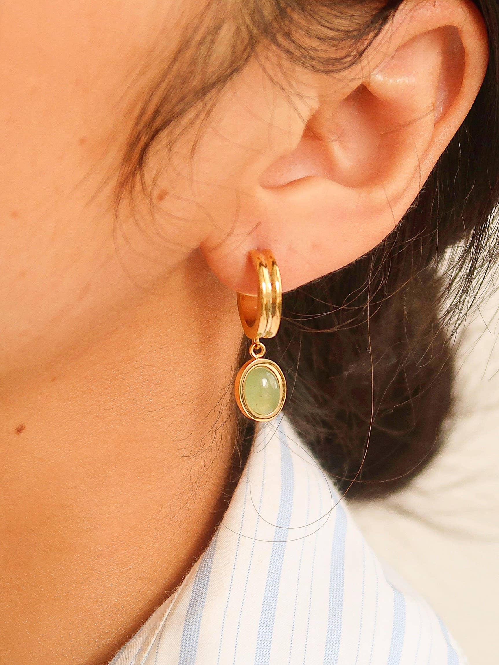 Dainty Round Dangle Earring