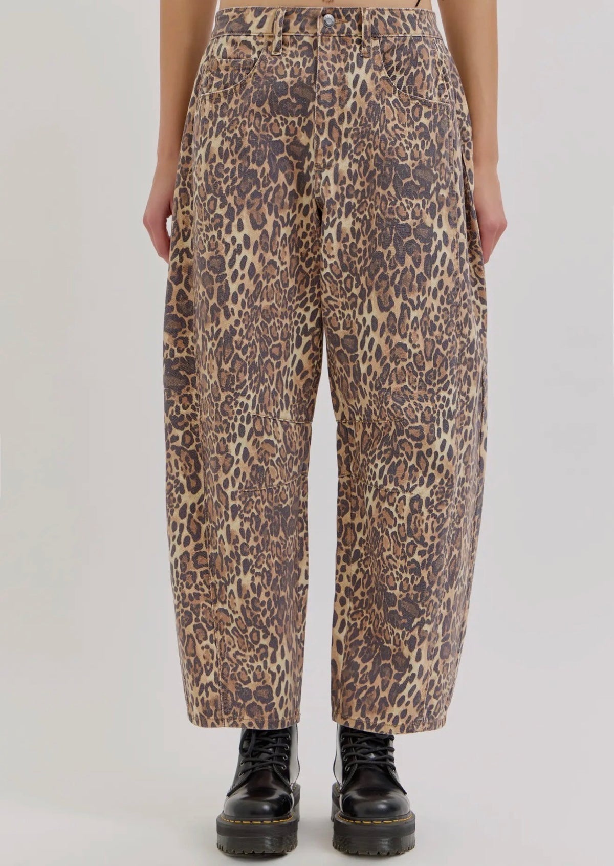 Barrel Leg Leopard Jean