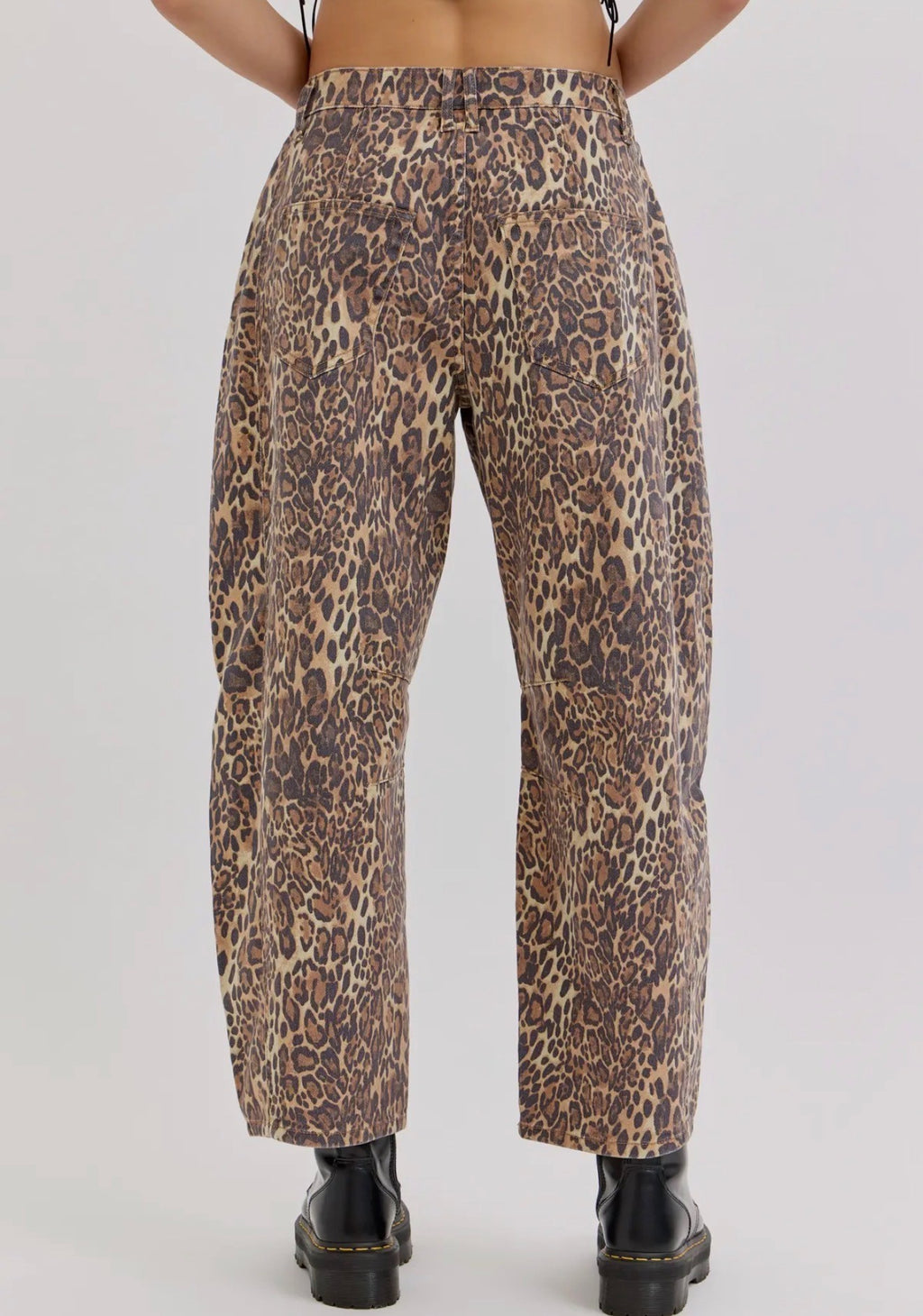 Barrel Leg Leopard Jean