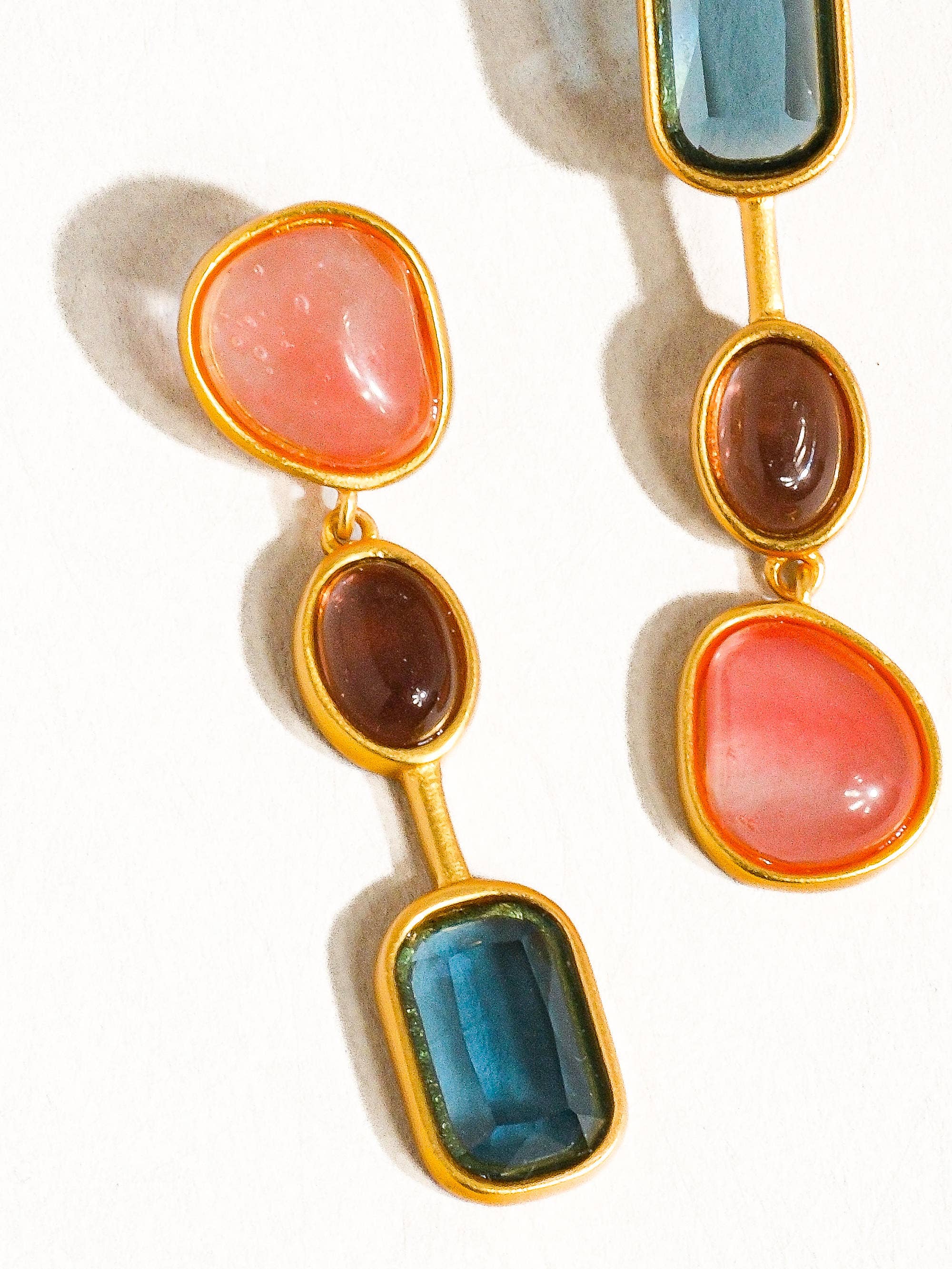 18K Gold Vintage Earring