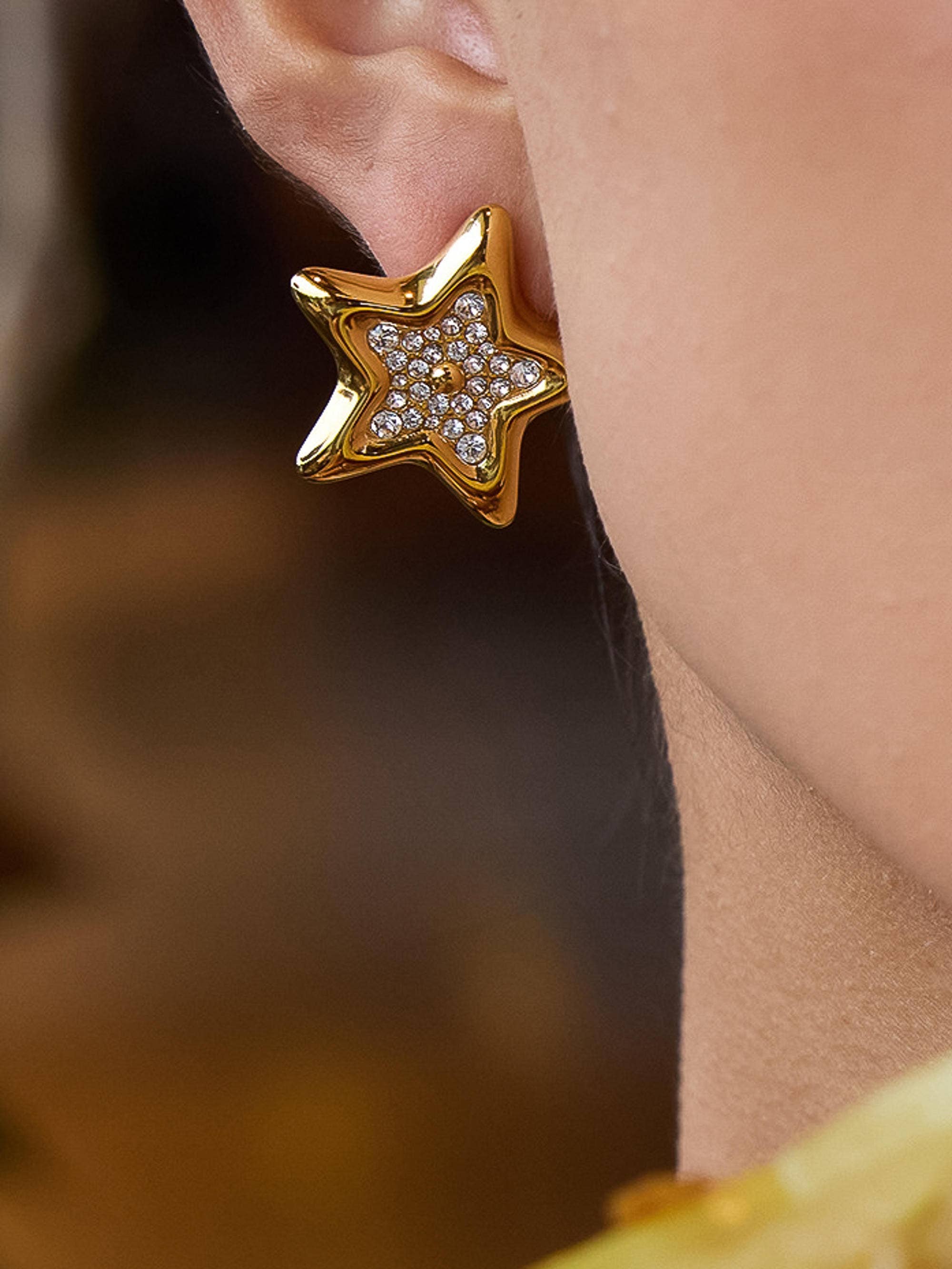 Non-Tarnish Star Stud