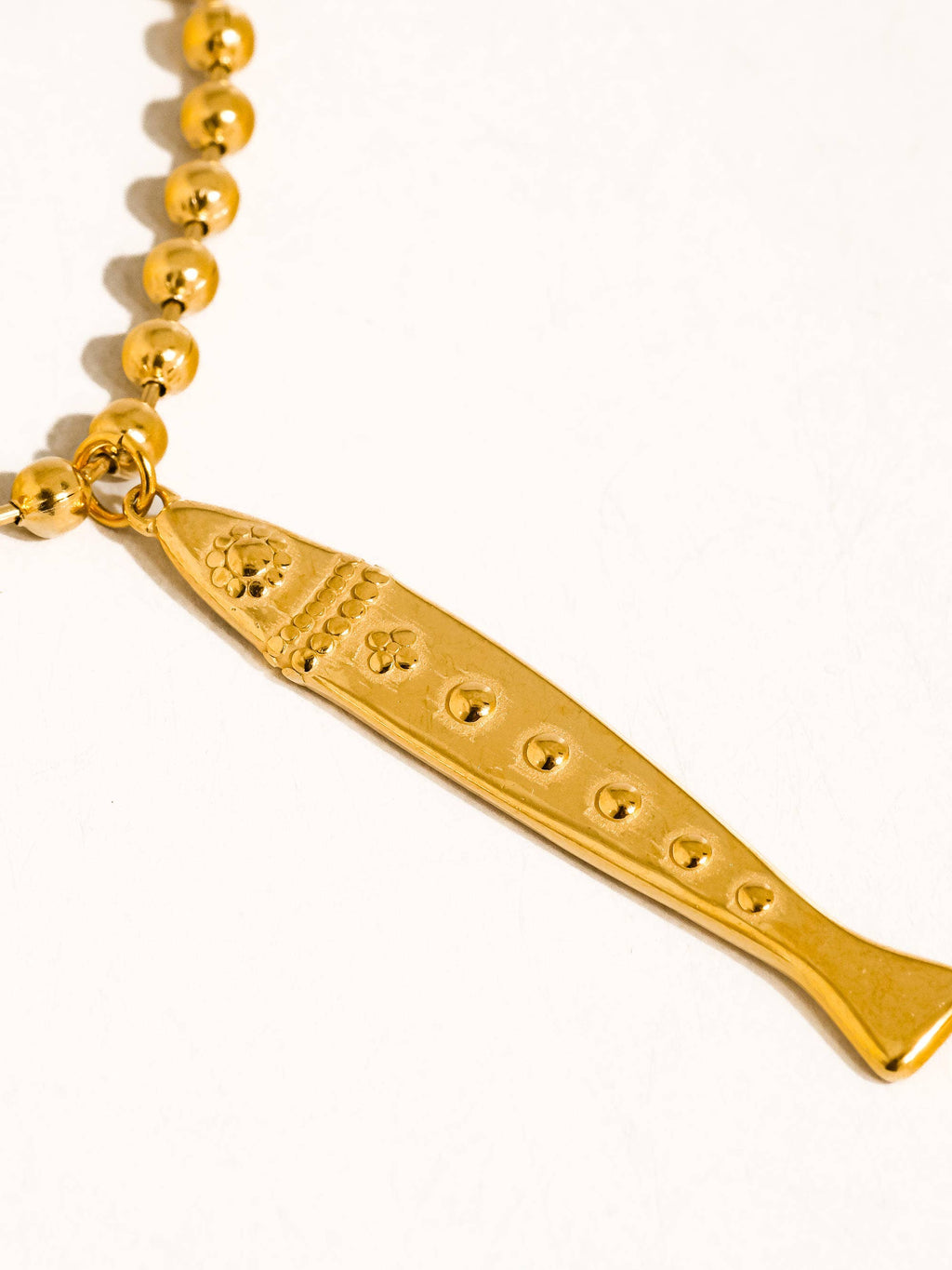 18K Gold Non-Tarnish Vintage Fish Necklace