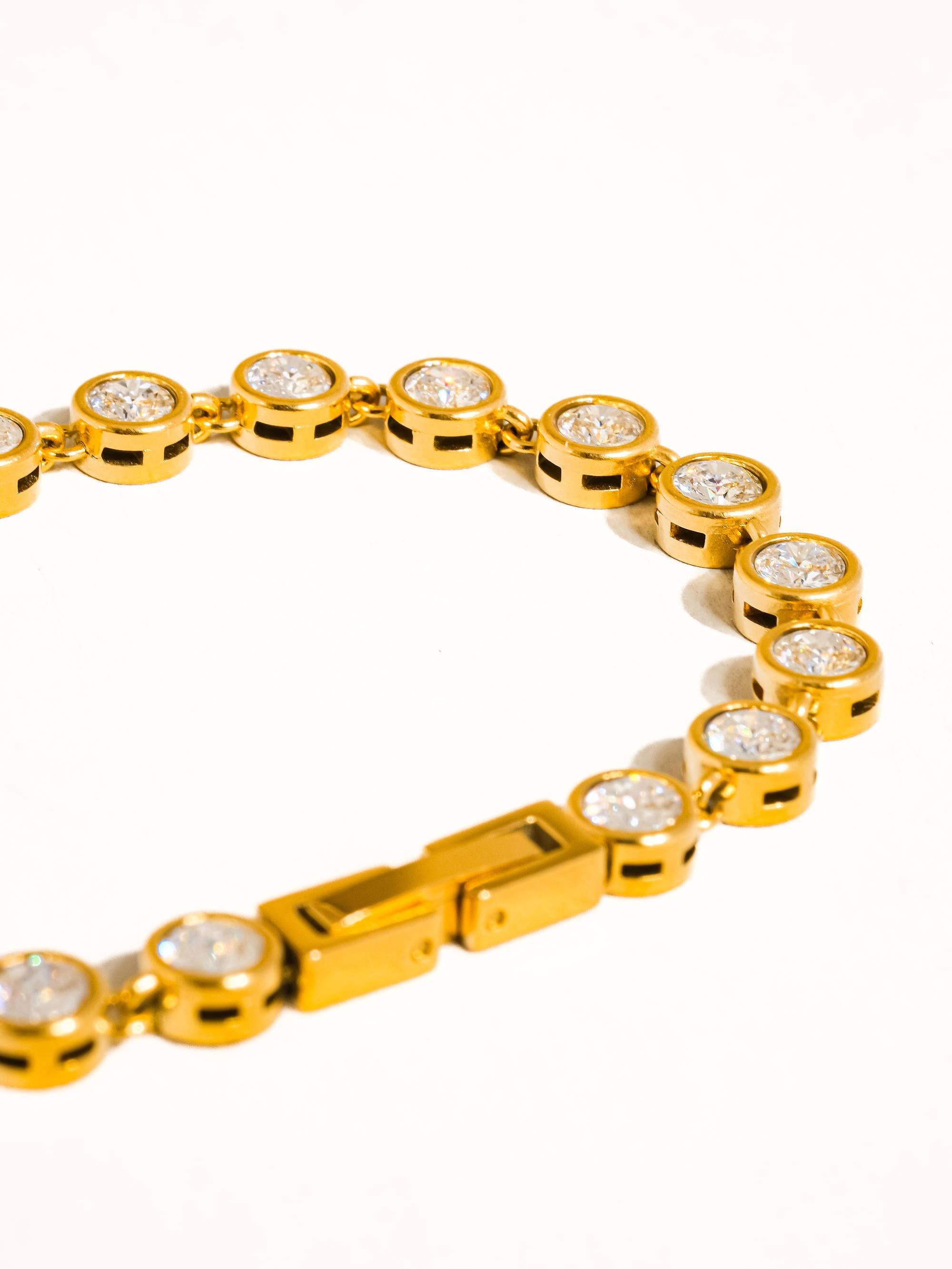 18K Gold Non-Tarnish Amity Bracelet