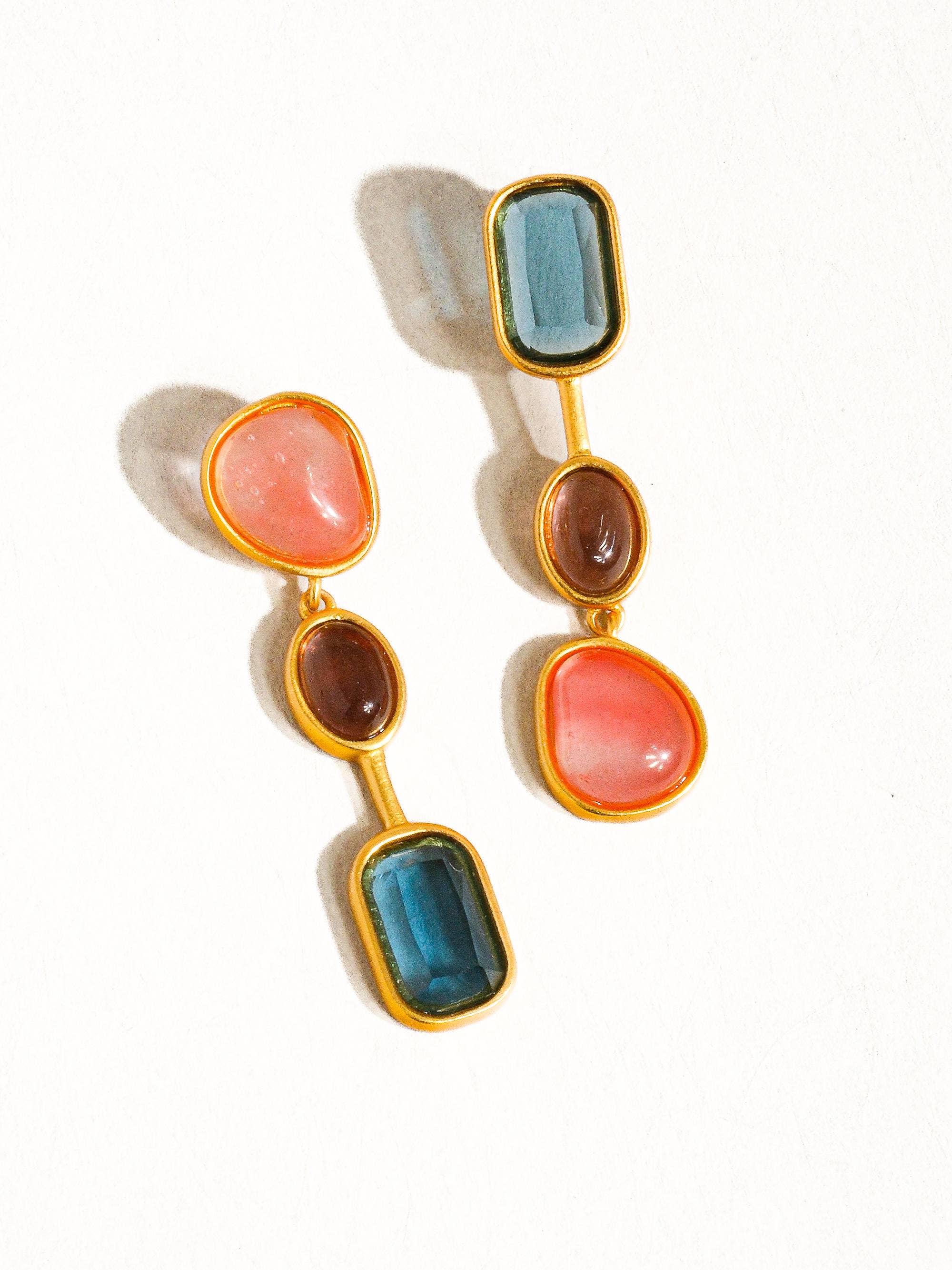 18K Gold Vintage Earring