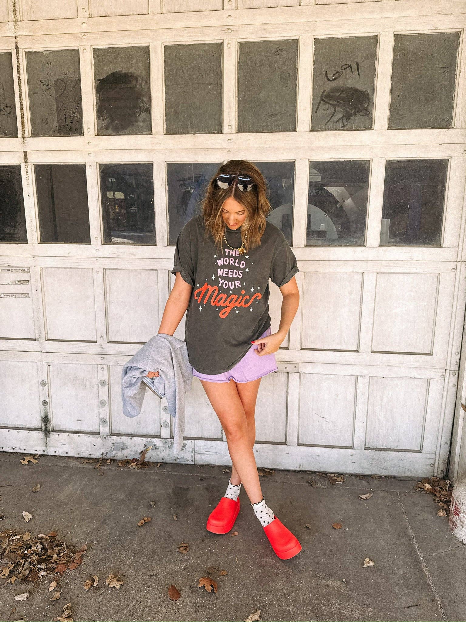 The world needs your magic graphic tee - charcoal