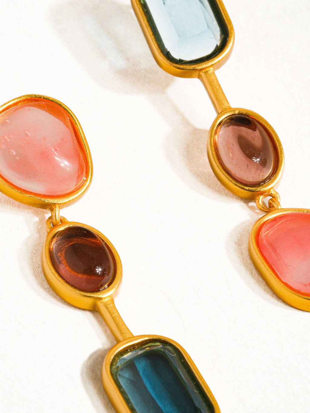 18K Gold Vintage Earring