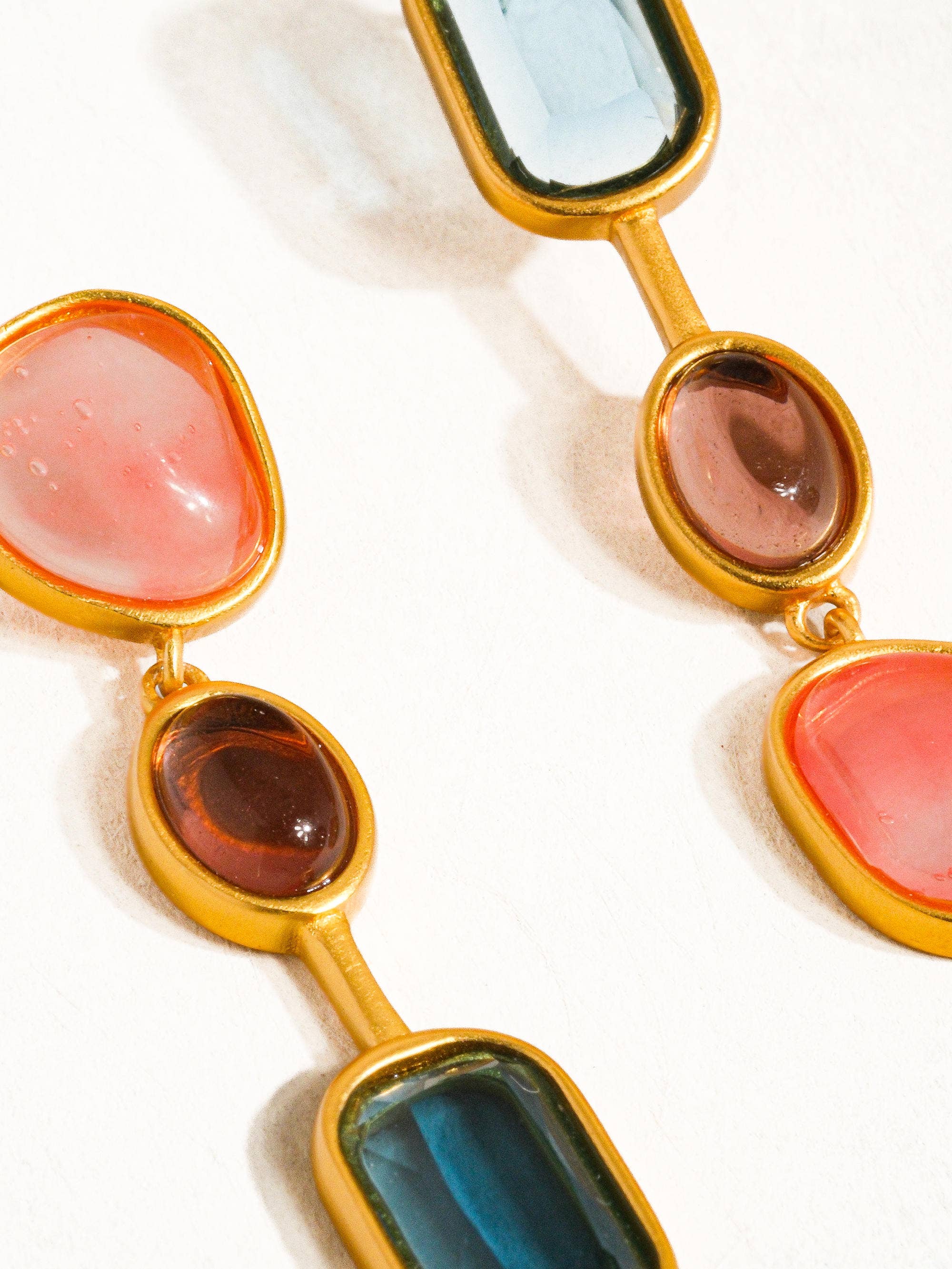 18K Gold Vintage Earring