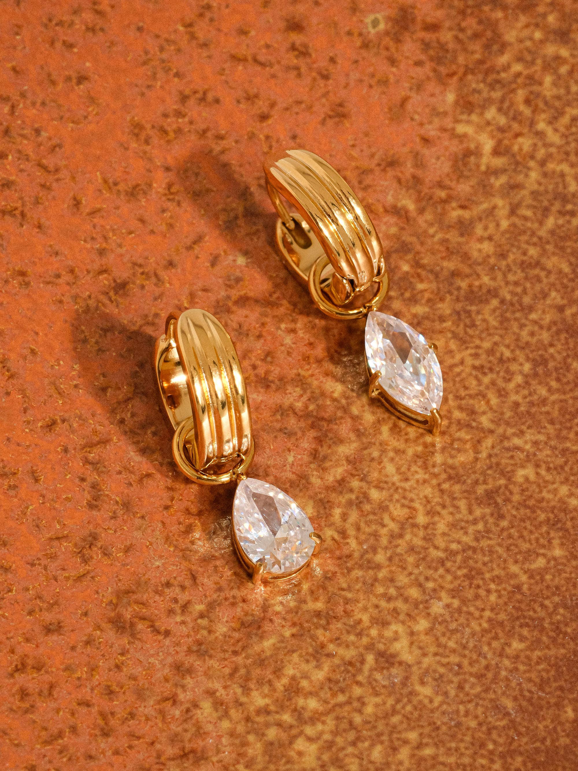 18K Gold Non-Tarnish Teardrop Earrings