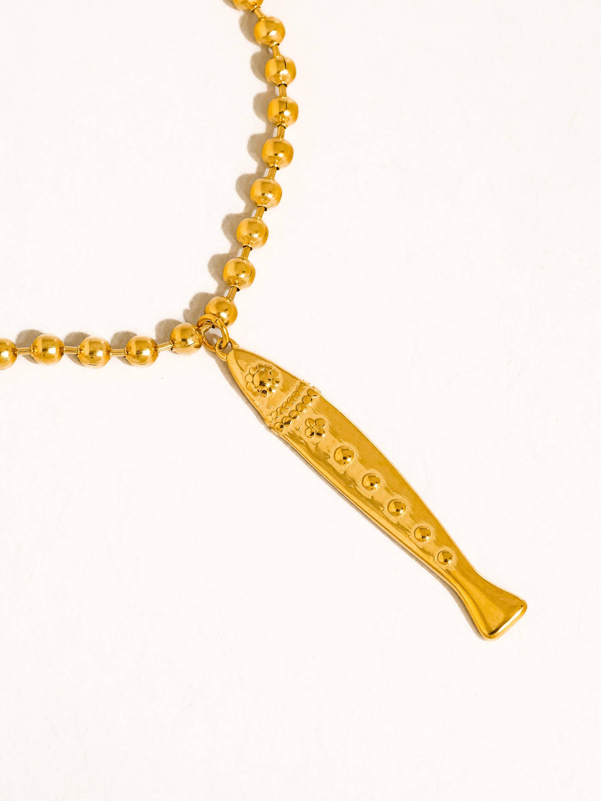 18K Gold Non-Tarnish Vintage Fish Necklace