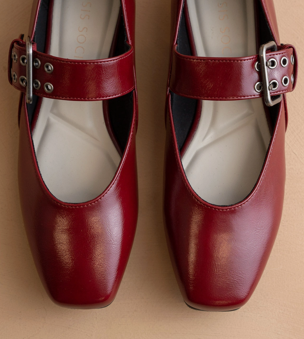 The Soho || Wine Leather Flat