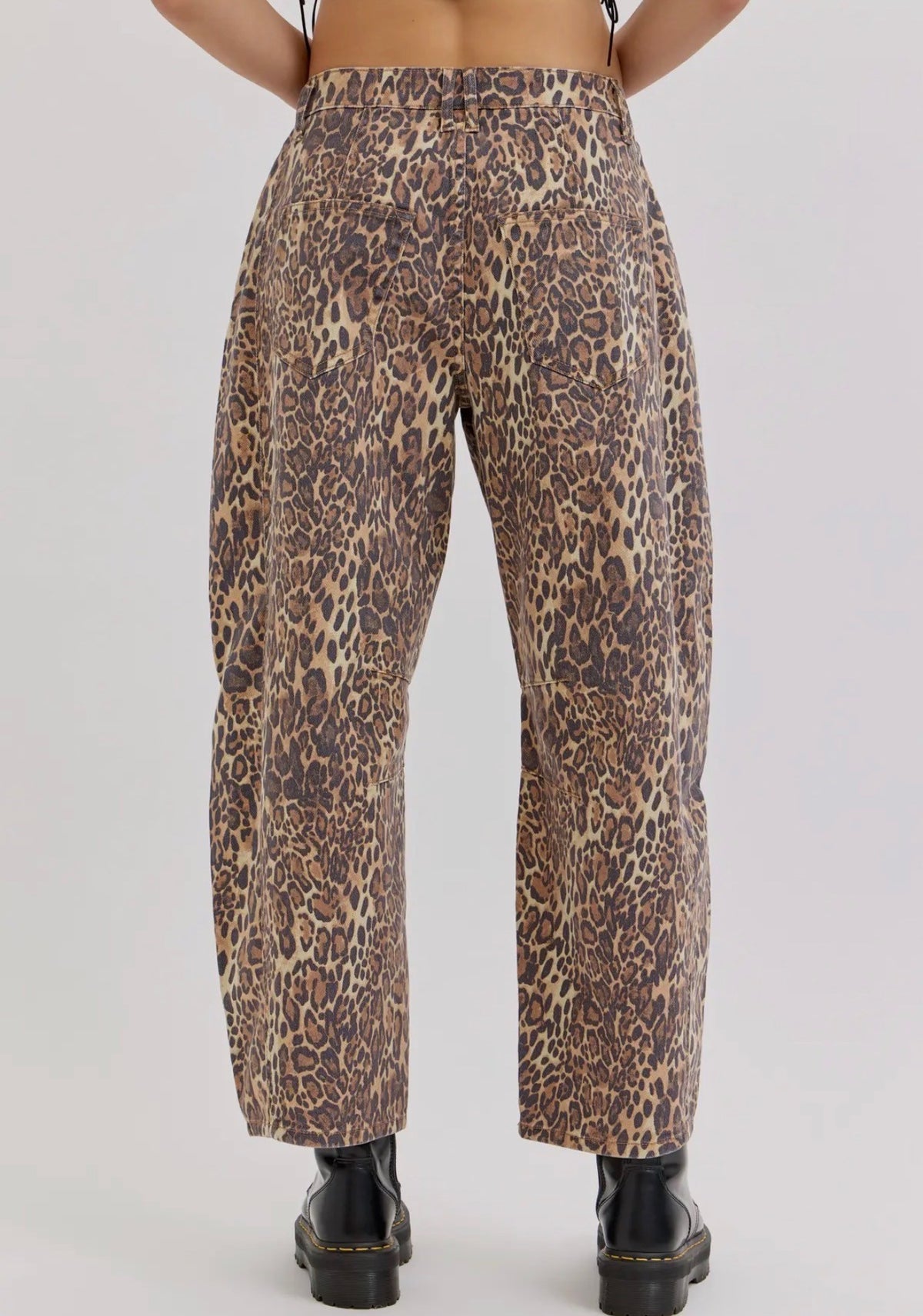 Barrel Leg Leopard Jean