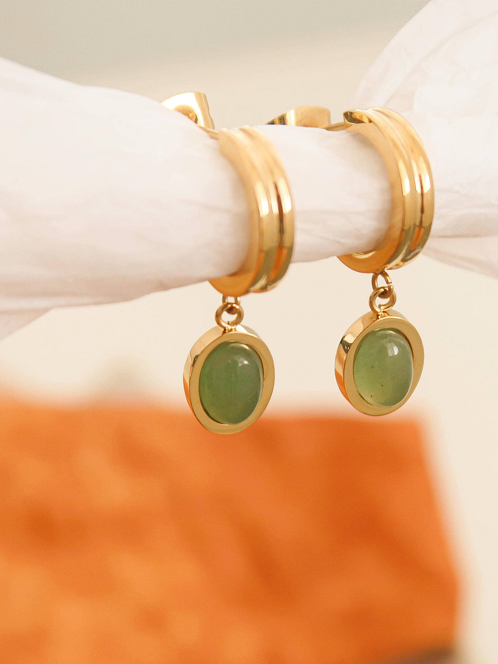 Dainty Round Dangle Earring