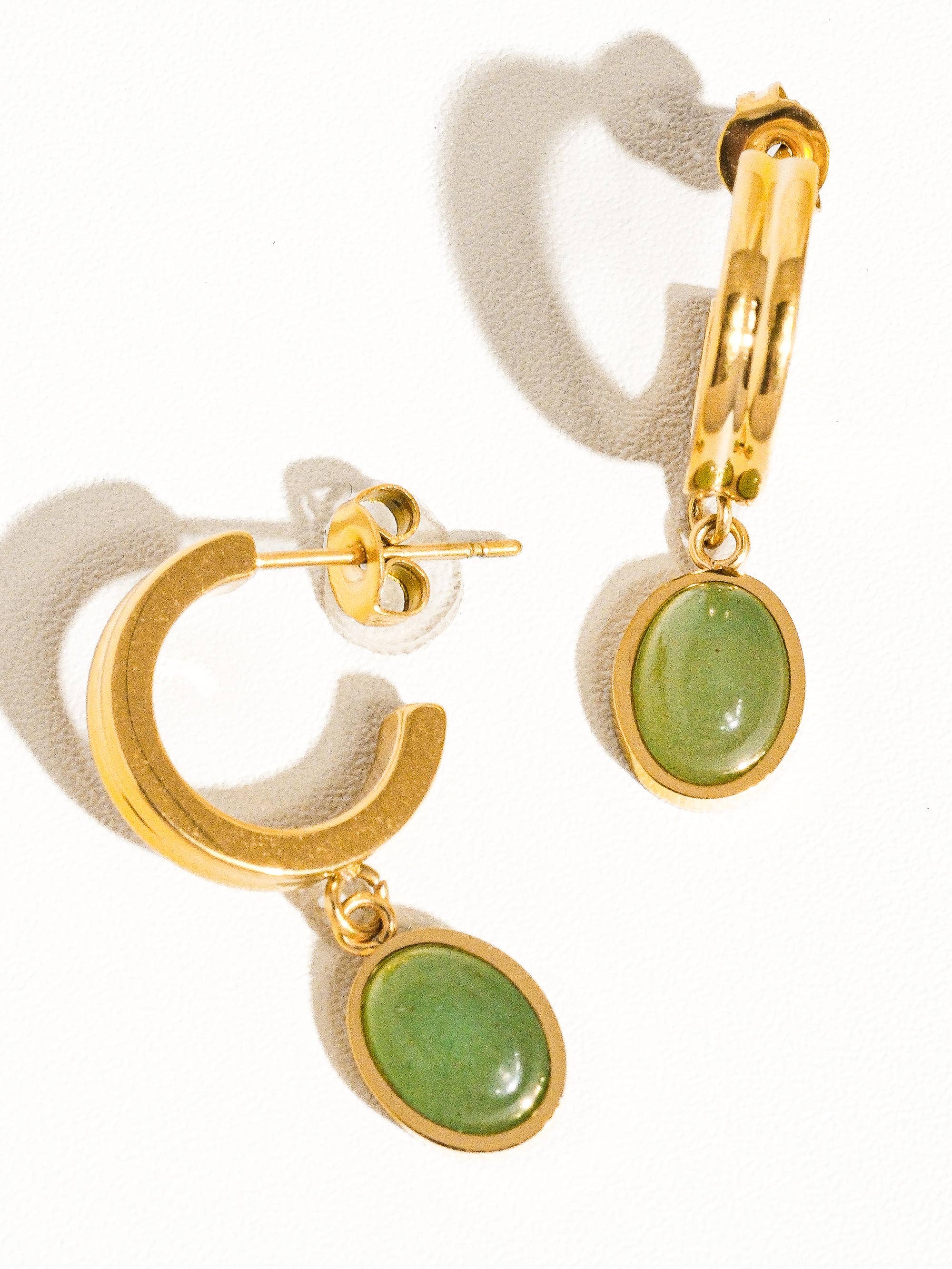 Dainty Round Dangle Earring