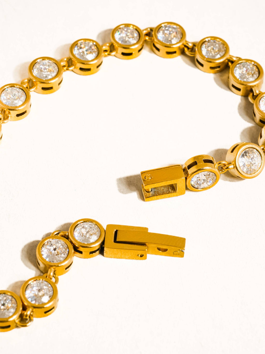 18K Gold Non-Tarnish Amity Bracelet