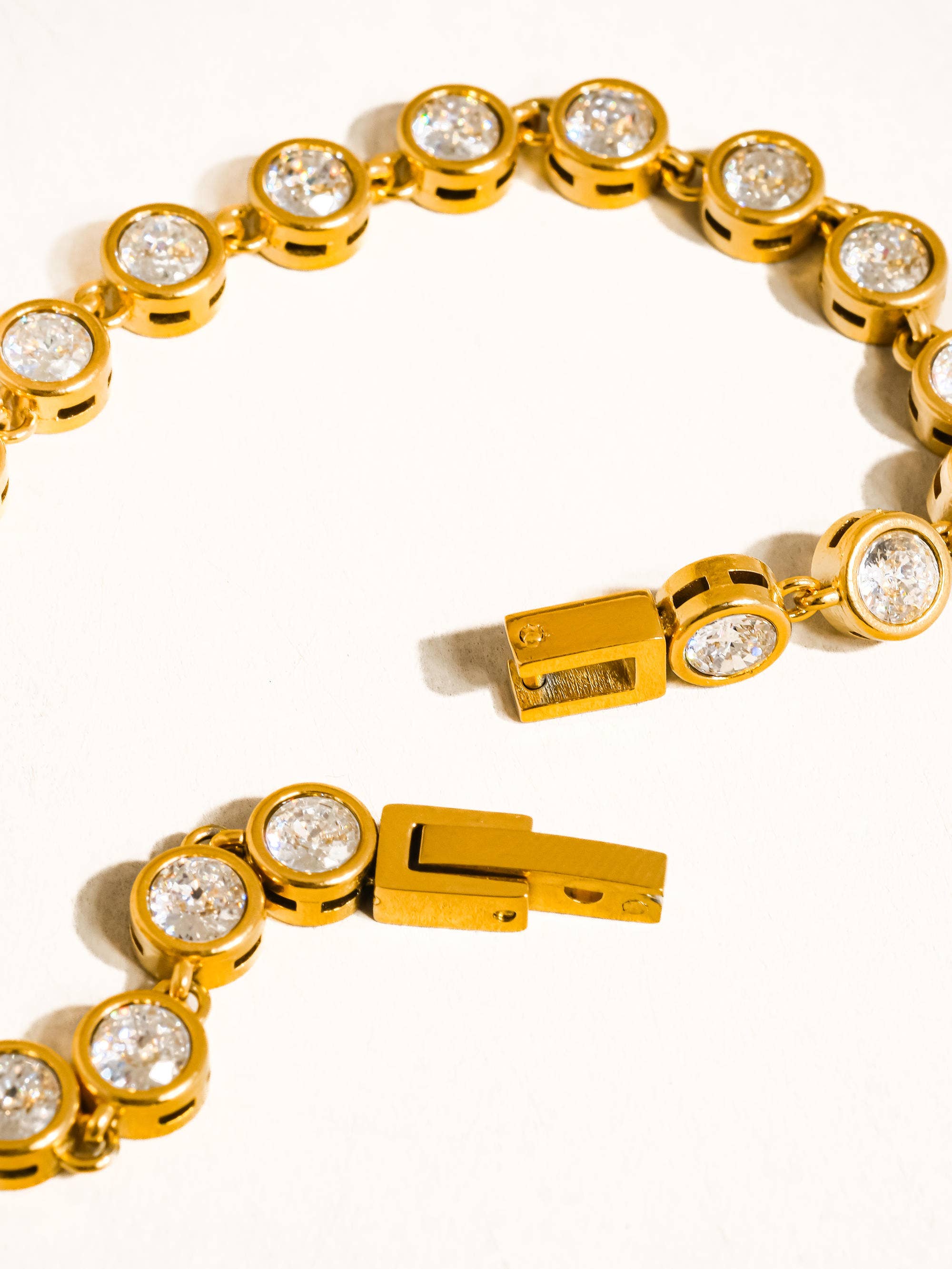18K Gold Non-Tarnish Amity Bracelet